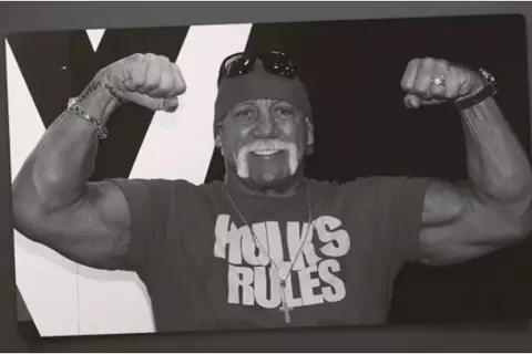    وفاة المصارع الأسطوري هالك هوجان